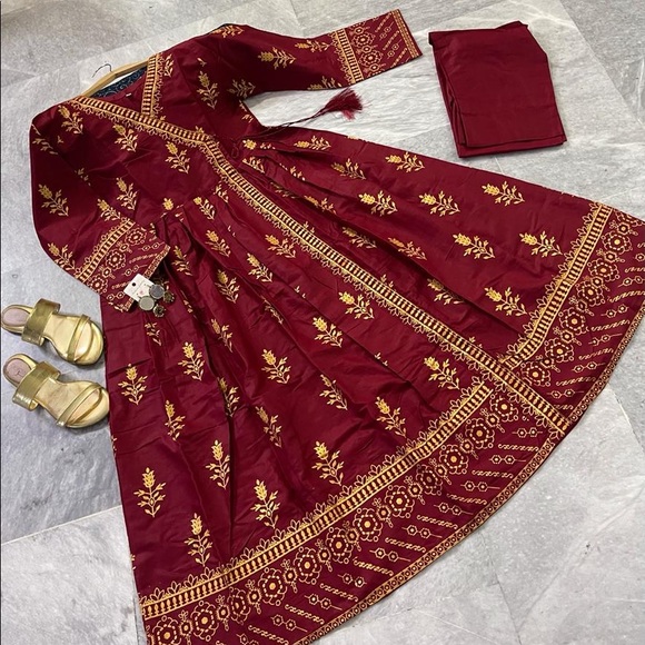 Red Dress - Picture 1 of 1